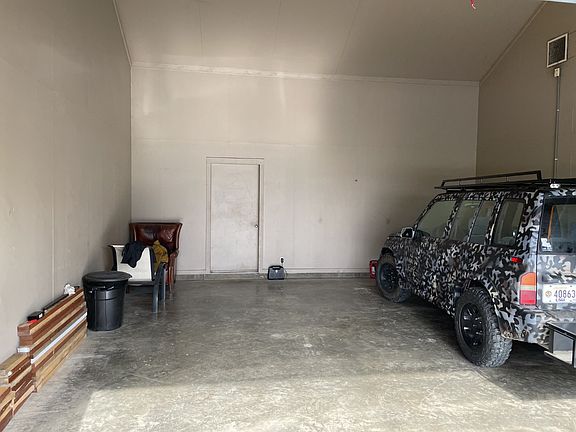 5th image of 187 Anderson Ave