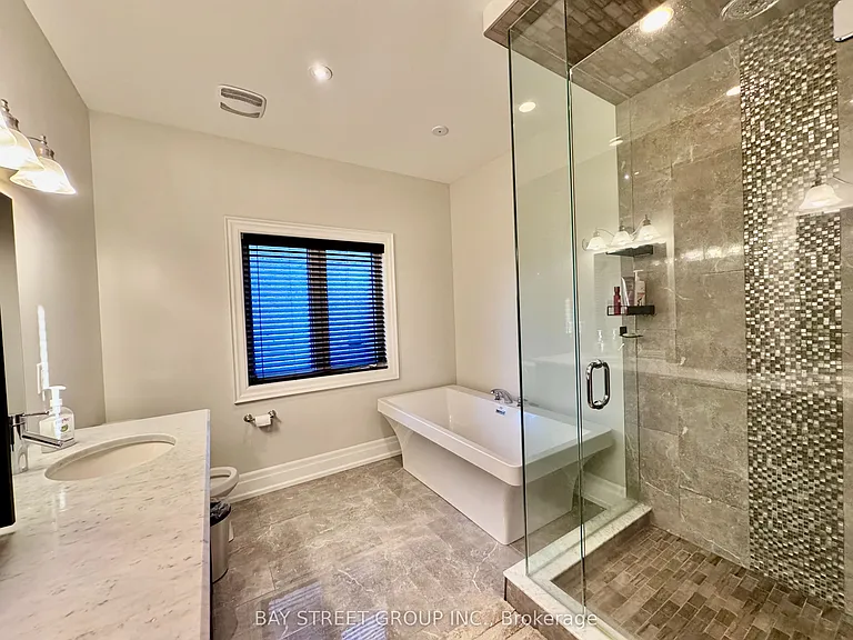 1033 Shaw Dr — Photo 22