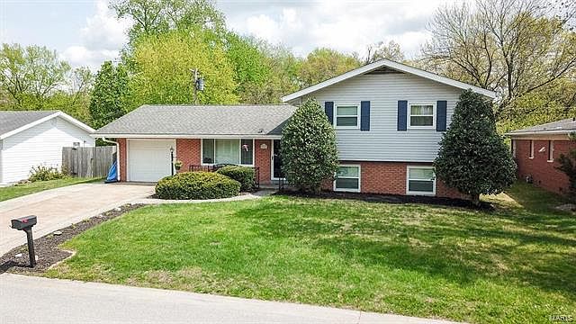 1st image of 211 Merriweather Ln