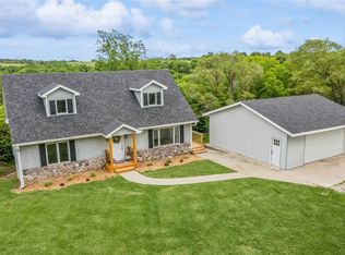 890 24th Pl, Pleasantville, IA 50225