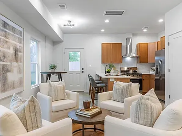 5810 Knight St, Hanahan, SC 29410