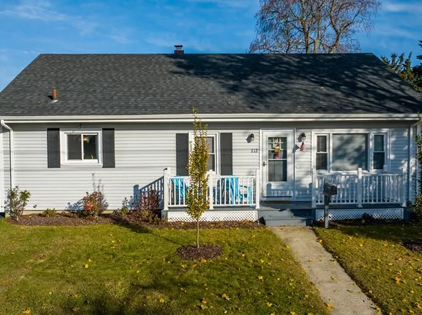 212 Lafayette St, New Bedford, MA 02745