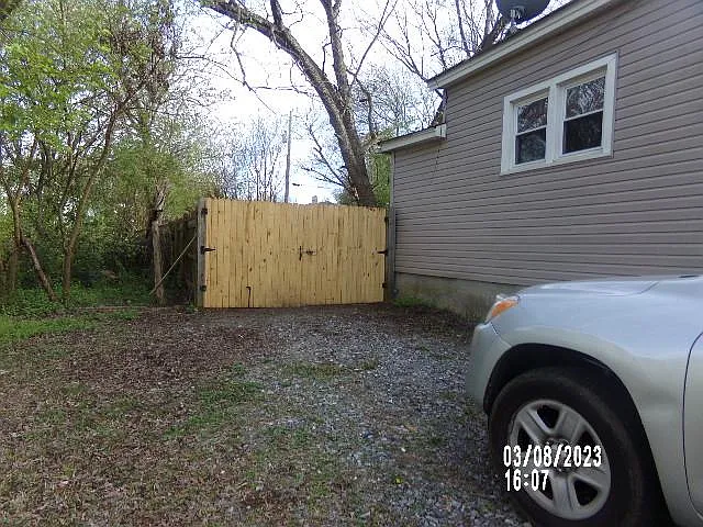 318 Hasty St — Photo 41