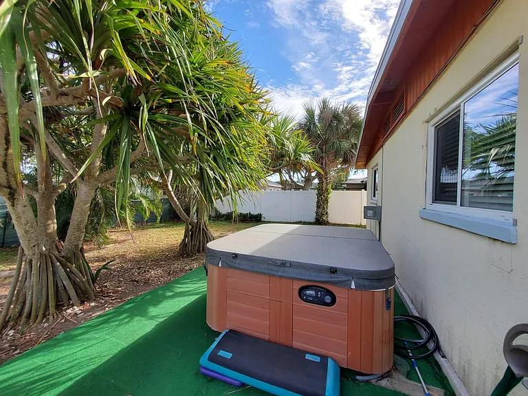 403 N Pine St — Photo 16