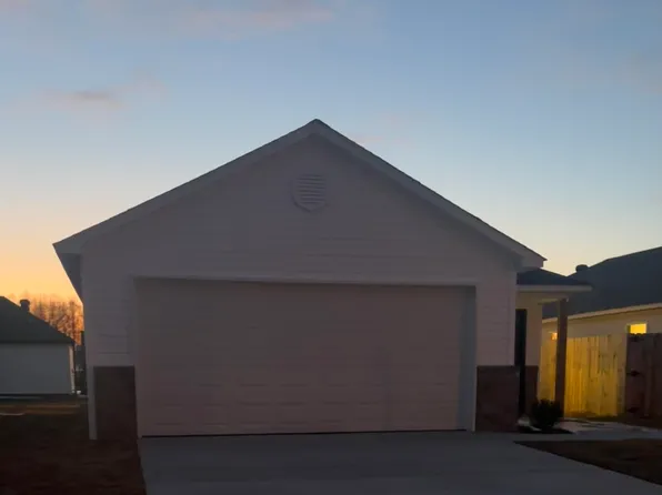 8209 Kennedy Ln, North Little Rock, AR 72113