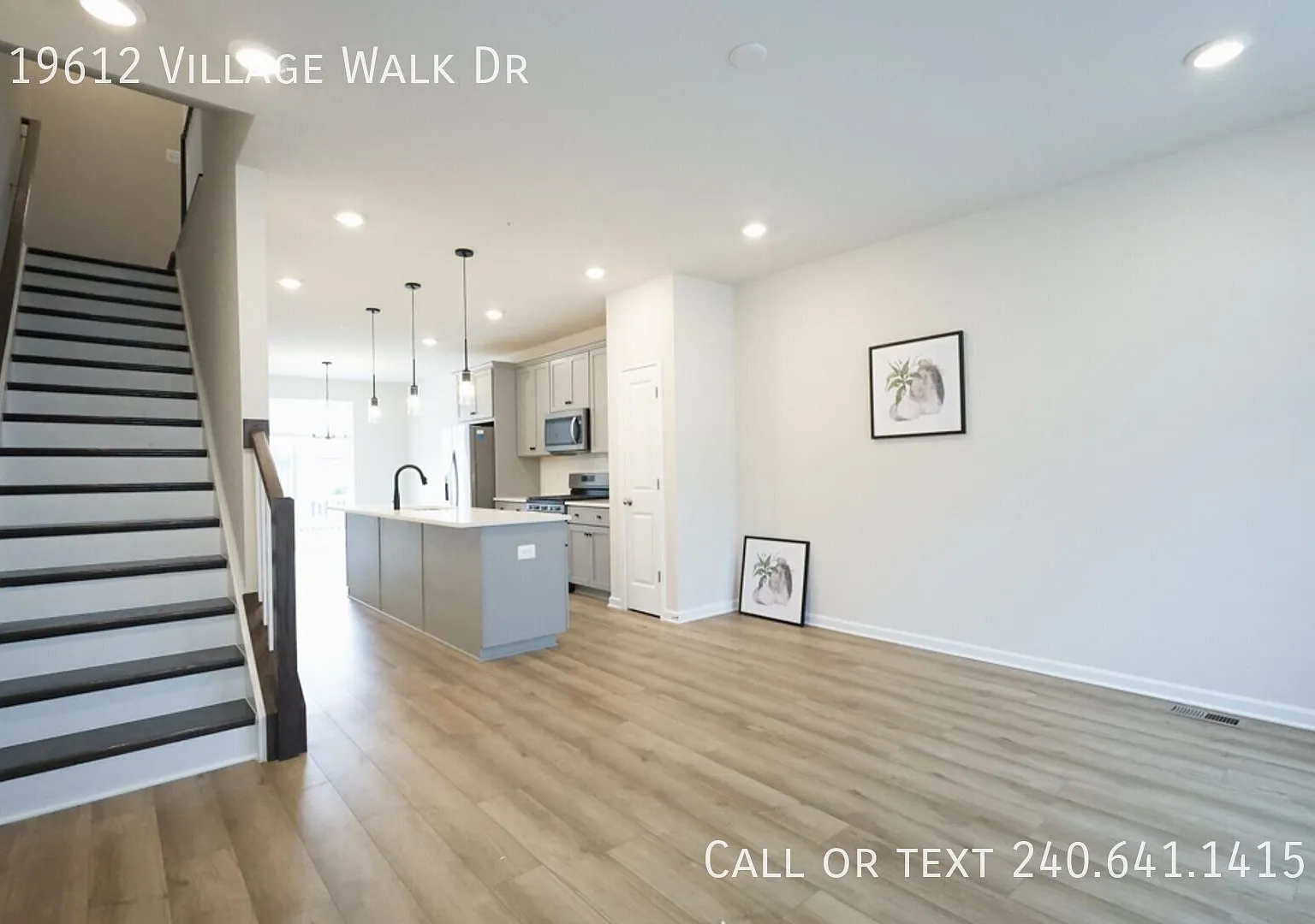 Lovely 3 BR/3.5 BA Townhome in Montgomery Village! — Photo 3