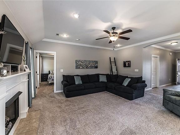 5th image of 6306 S 44th Pl