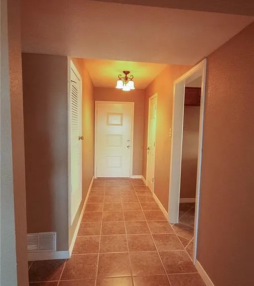 10804 Gloster Ct — Photo 3