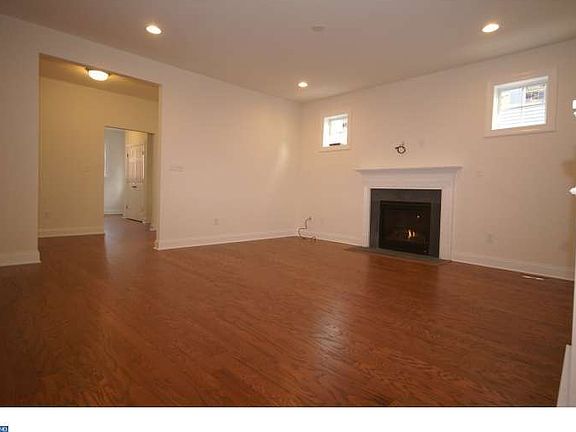 5th image of 121 Tuscany Dr