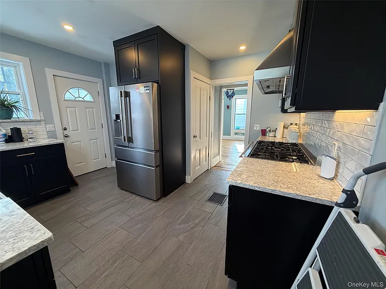 184 Highland Ave — Photo 15