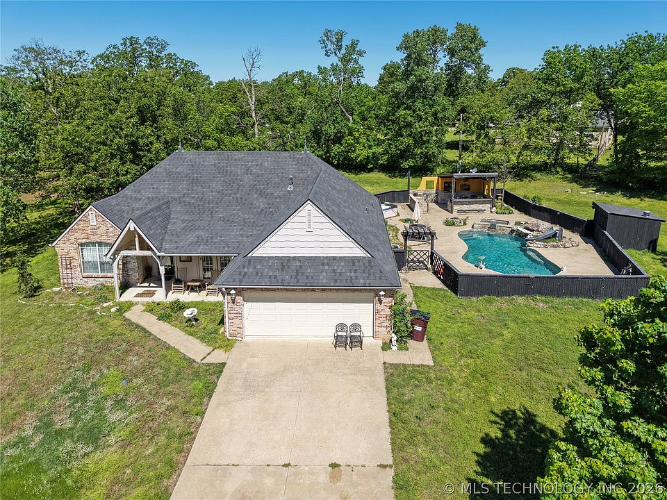 1st image of 5117 Woodland Dr