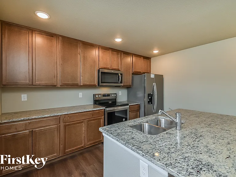 10225 Luneth Dr — Photo 6