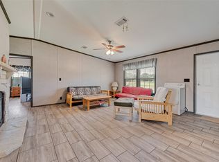 1820 Pelican Oval E, Azle, TX 76020