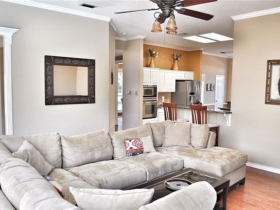 5th image of 1937 Smith Dr