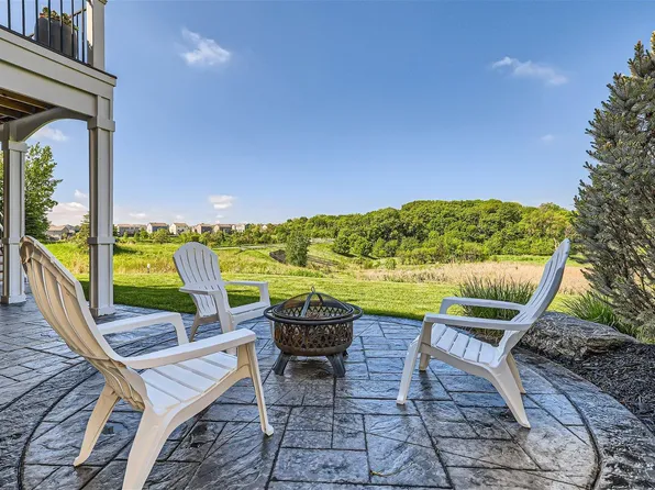 9310 River Rock Dr N, Chanhassen, MN 55317