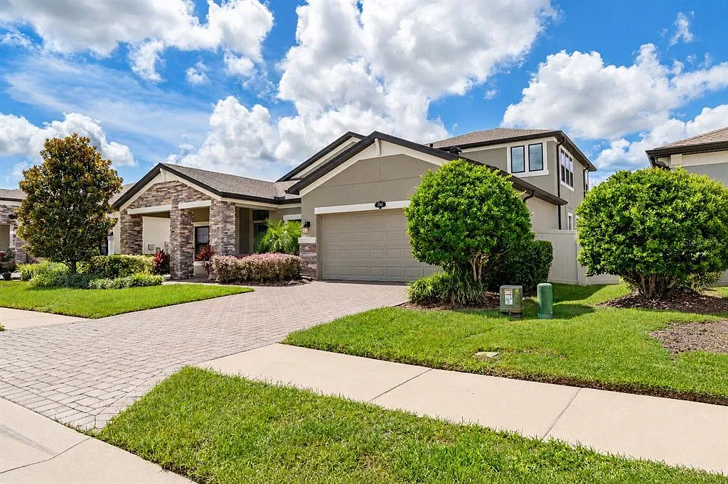 5 bed, 4.0 bath, 3337 sqft, $4,500 — Photo 4