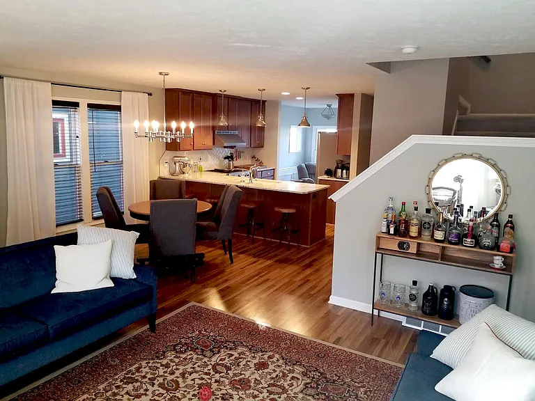 923 Blodgett St SE — Photo 6