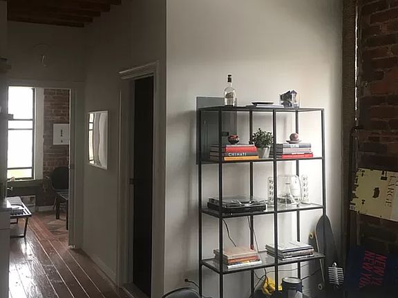 5th image of 28 Forsyth St APT 10