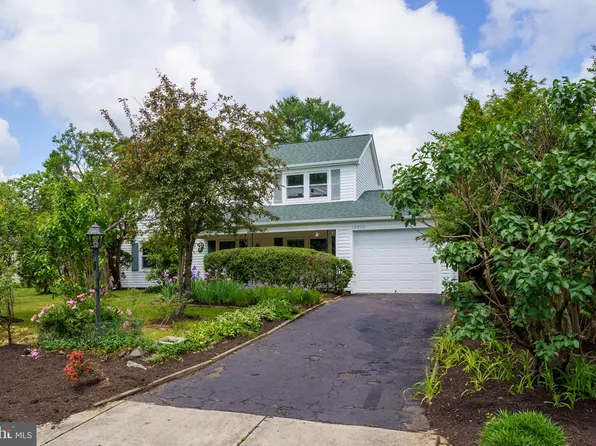 12412 Shadow Ln, Bowie, MD 20715