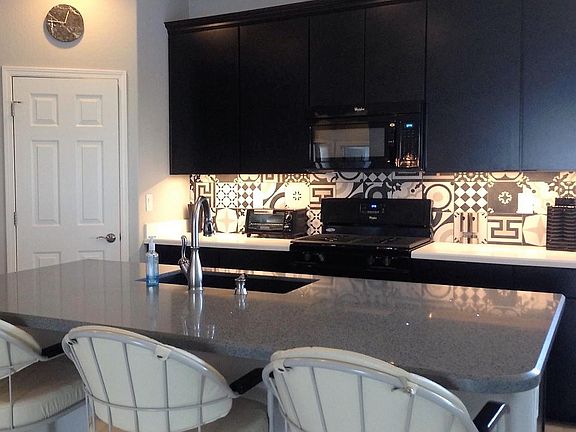 Kitchen with Island