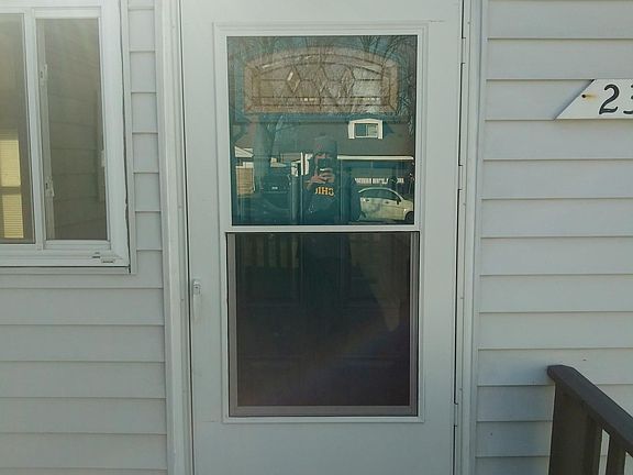 3rd image of 23815 Davey Ave