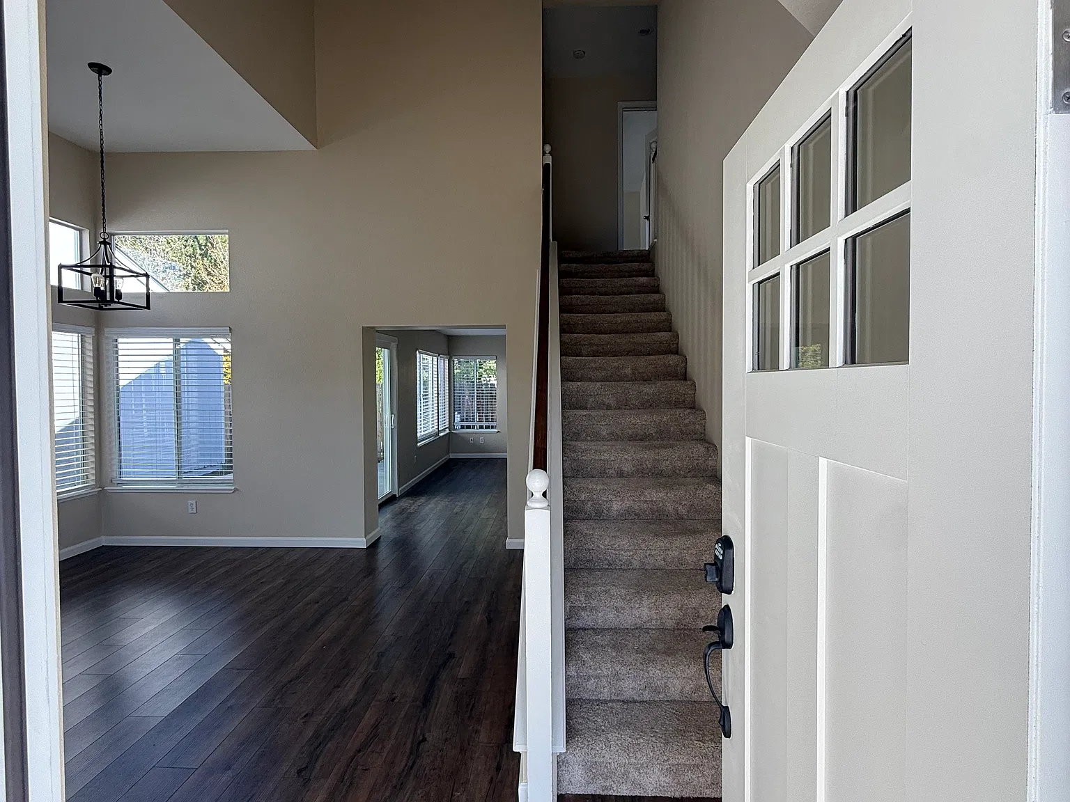3 bed, 1456 sqft, $2,800 — Photo 2