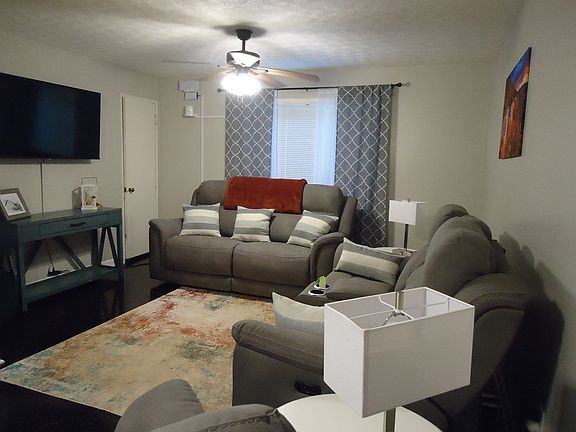 5th image of 1062 Stewart St