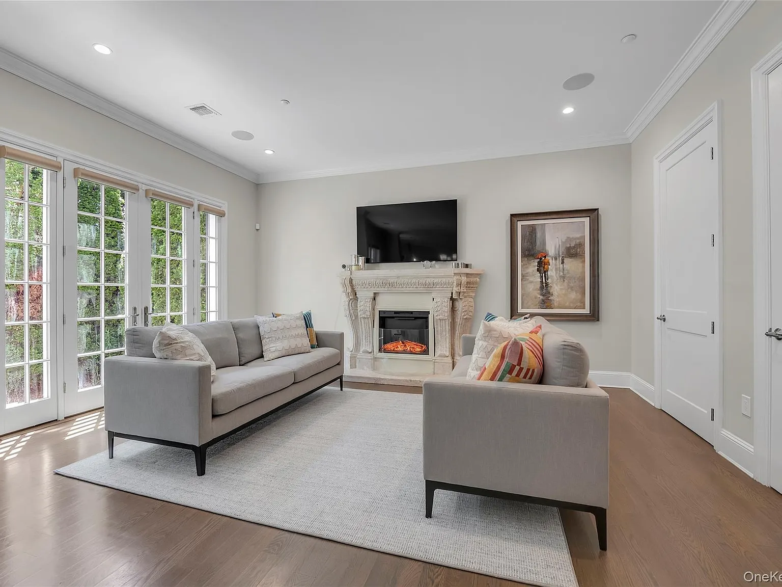 4 bed, 2.5 bath, 4000 sqft, $17,800 — Photo 3