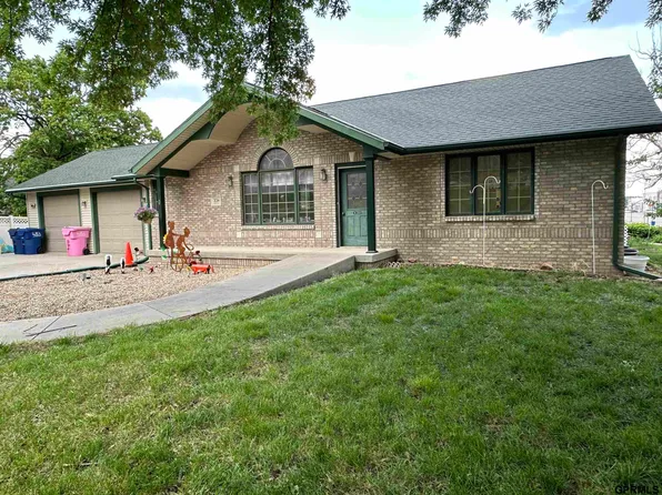 224 S Court St, Wilber, NE 68465