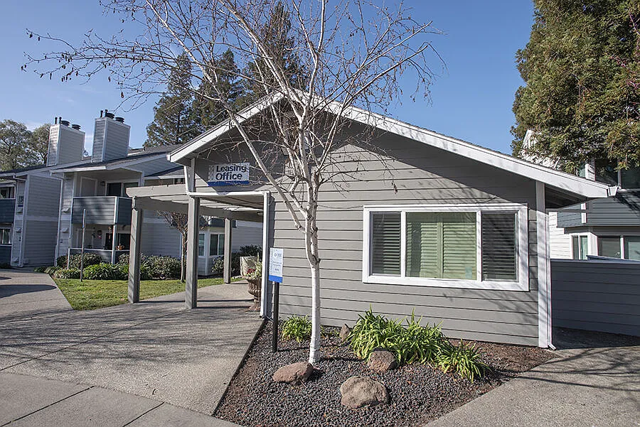 Oak Ridge Apartments — Photo 4