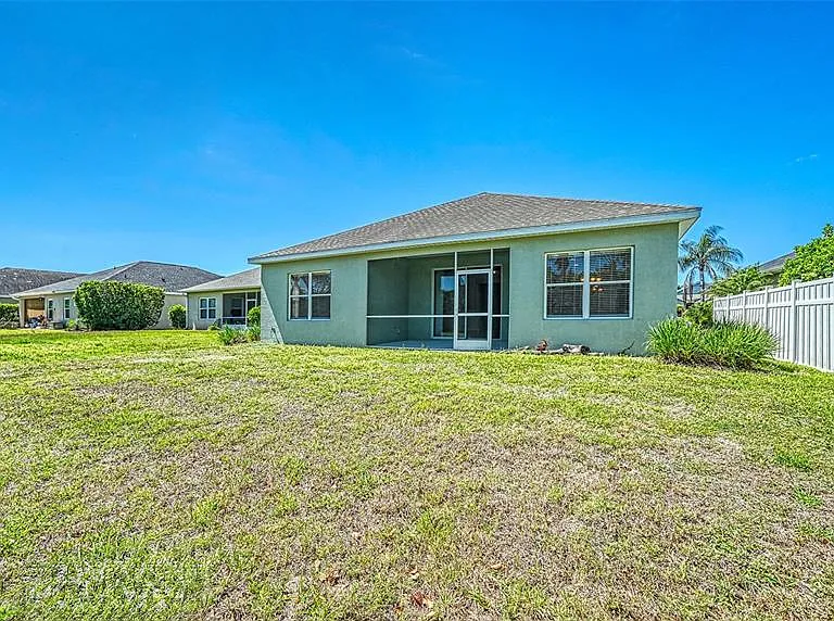 1424 Blue Horizon Cir — Photo 33