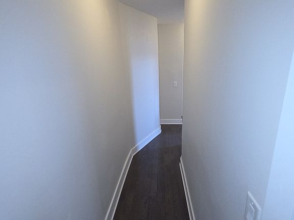 Previously renovated 2Br/1Bath (3rd Floor)