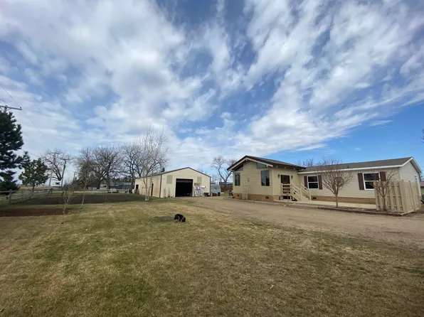 601 3rd St NW, Towner, ND 58788