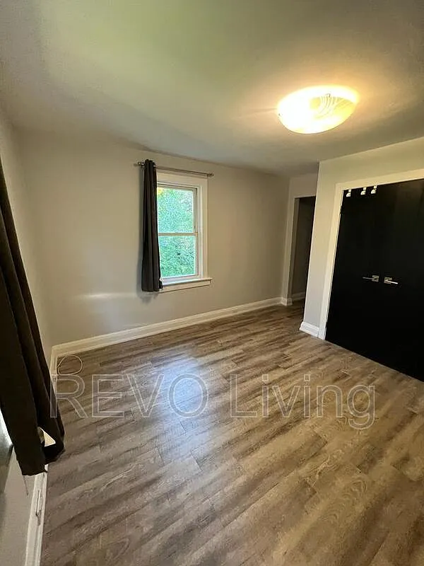 Studio, 1.0 bath, 400 sqft, $1,250 — Photo 1