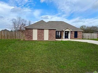 12189 Central Park Dr, Geismar, LA 70734