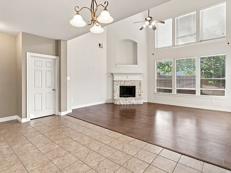 4608 Brighton Dr — Photo 12