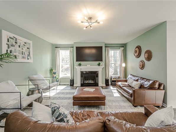 11701 Riverboat Dr, Chester, VA 23836