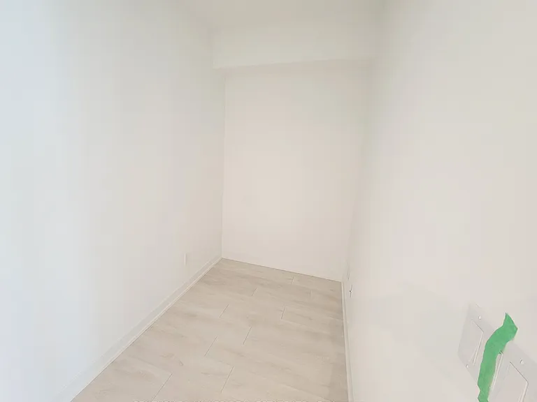18 Maitland Ter #802 — Photo 39