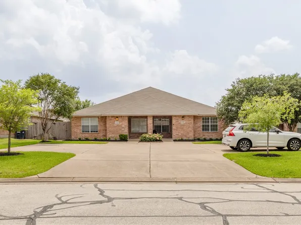 2328 Pheasant Ln, College Station, TX 77845