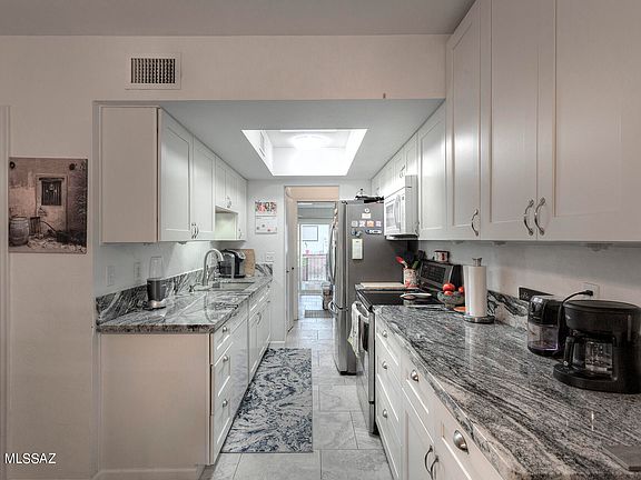 5th image of 391 W Camino Del Sonador