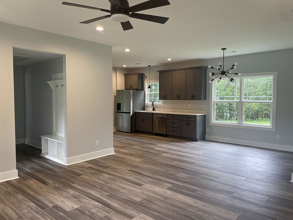 717 Palmyra Rd, Clarksville, TN 37040 Zillow