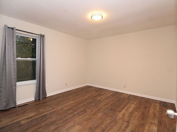 3rd image of 1156 Winding Way