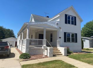 416 Main St, Oconto, WI 54153
