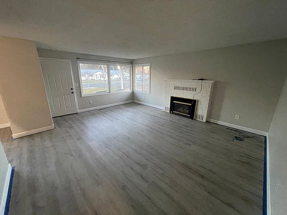 4th image of 38 Saint John Ave