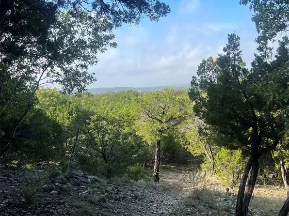 150 Mountain Vw, Blum, TX 76627