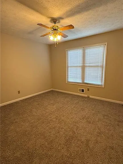 6683 Homestead Rd — Photo 5