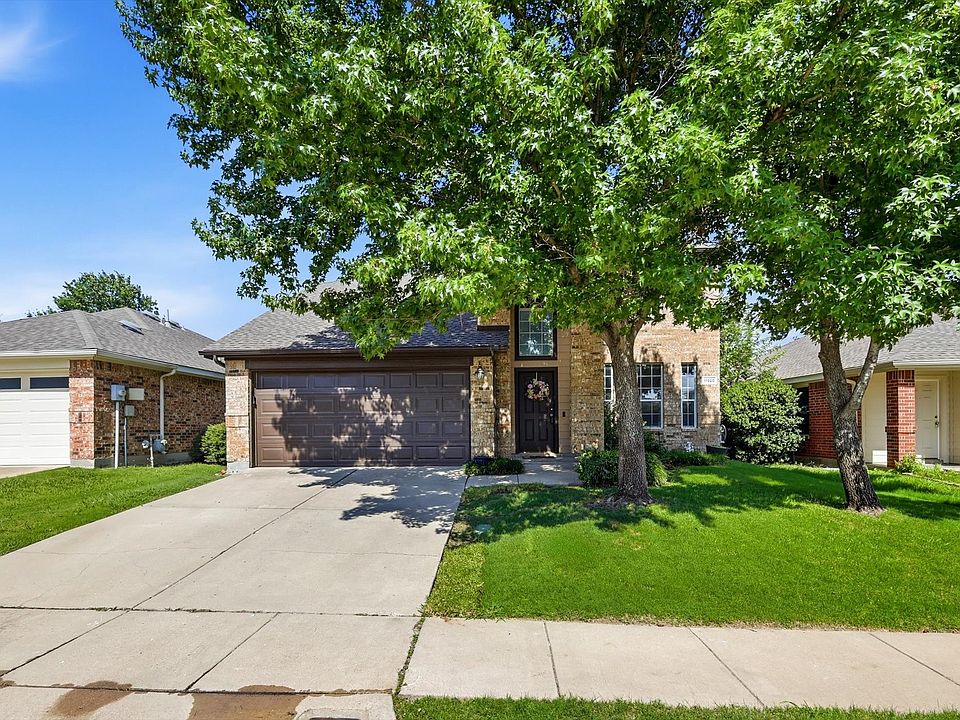 1st image of 11920 Hickory Cir