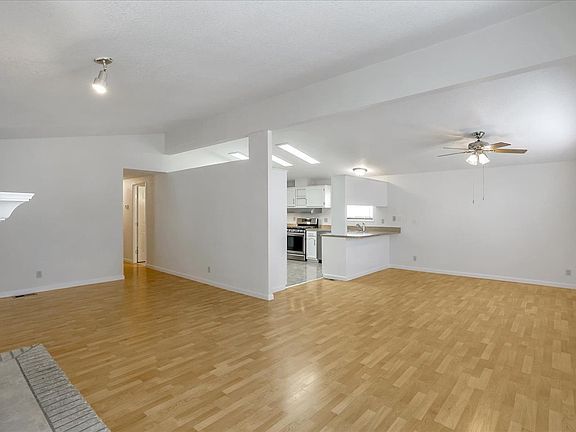 5th image of 1085 Tasman Dr Spc 598