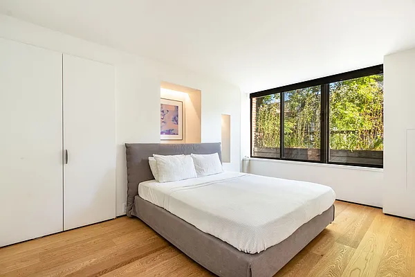 Rented by Brown Harris Stevens | media 6