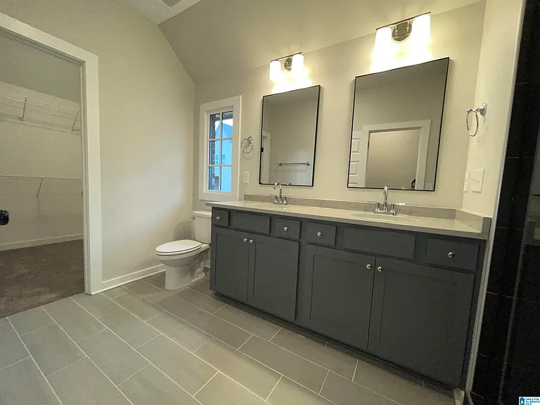 4783 Silas Ave — Photo 9